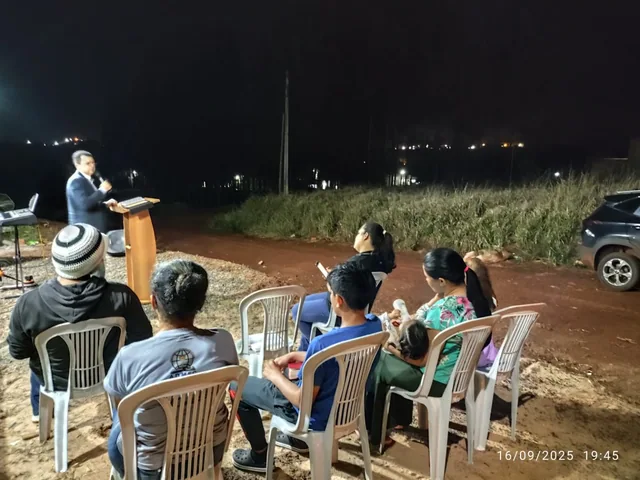 Predicación de la Palabra en una reunión al aire libre